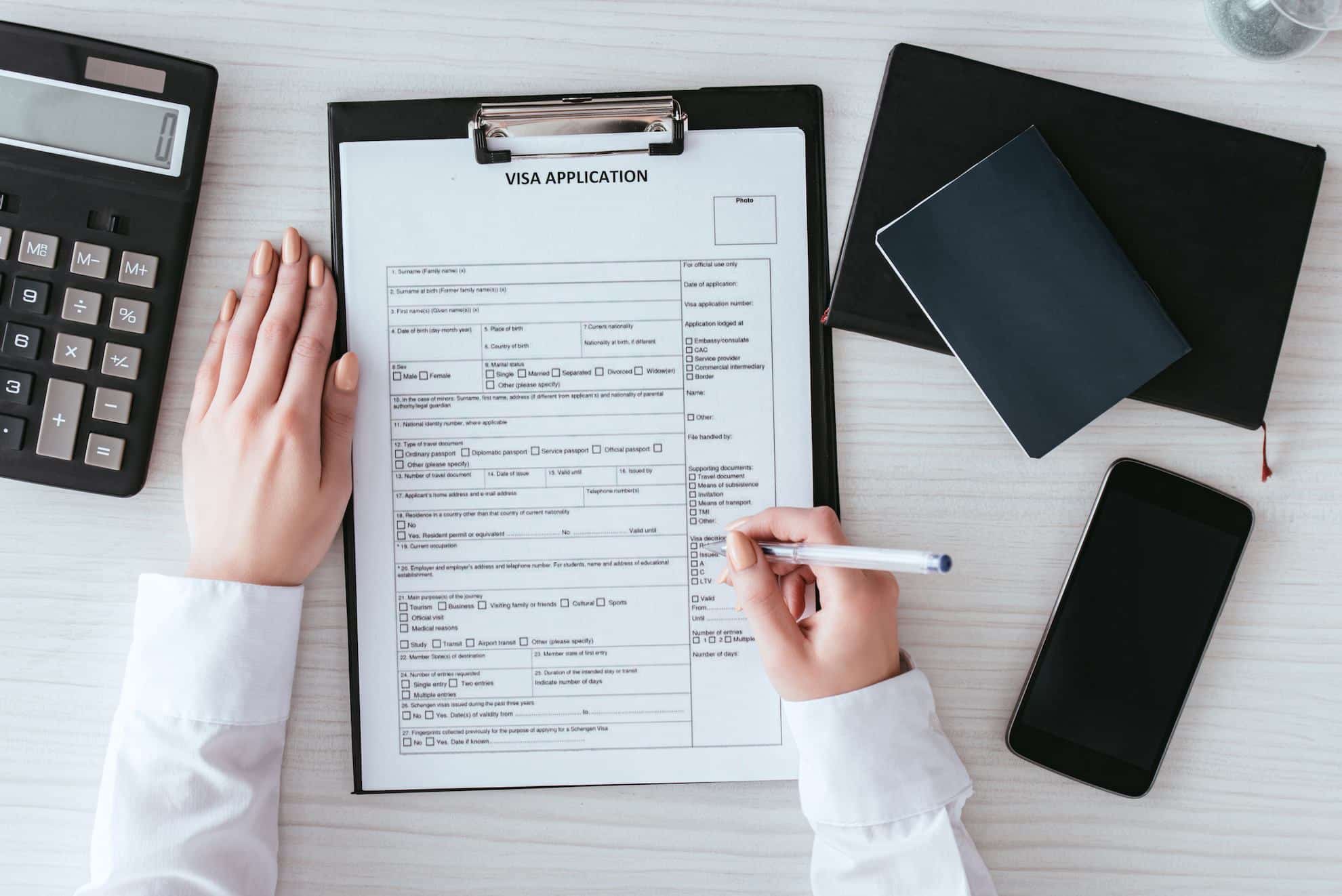 A picture of someone applying for a freelance visa in Dubai.