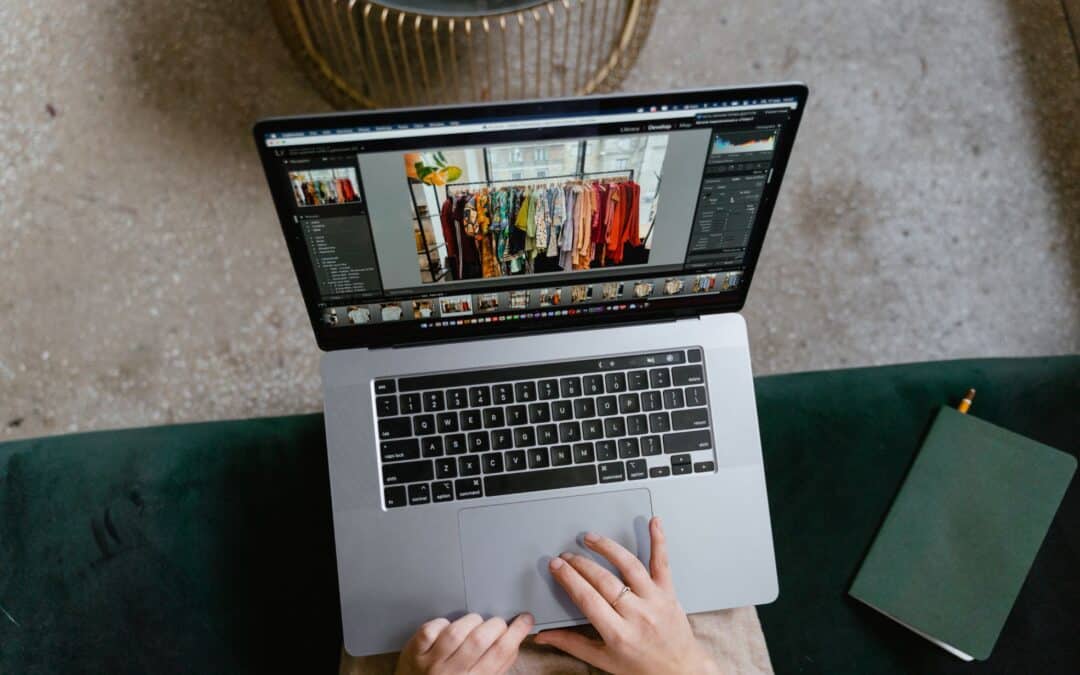 How to Start a Successful Online Clothing Business in Dubai