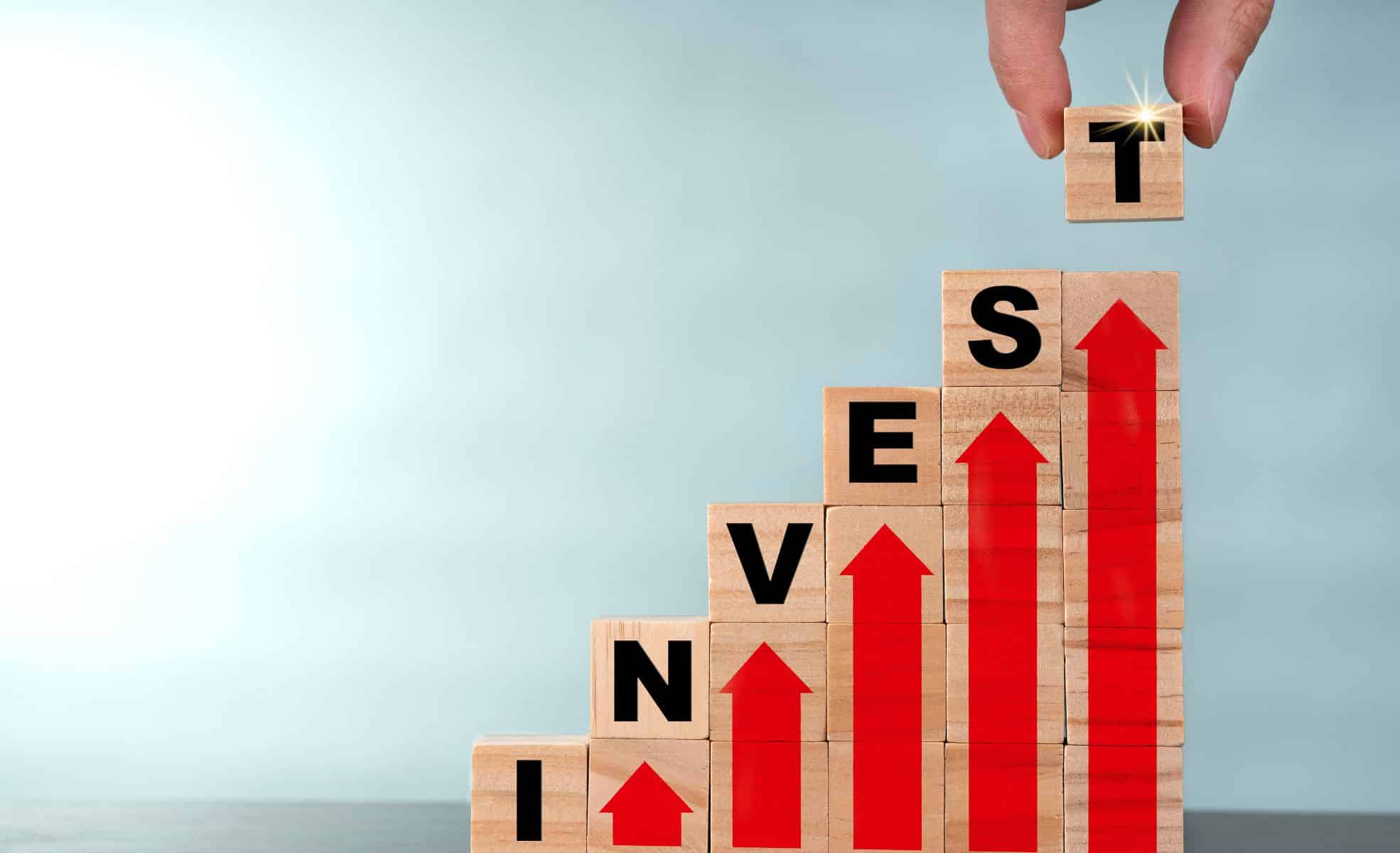 Building Blocks Spelling "Invest"